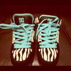 DC ZEBRA PRINT SNEAKERS