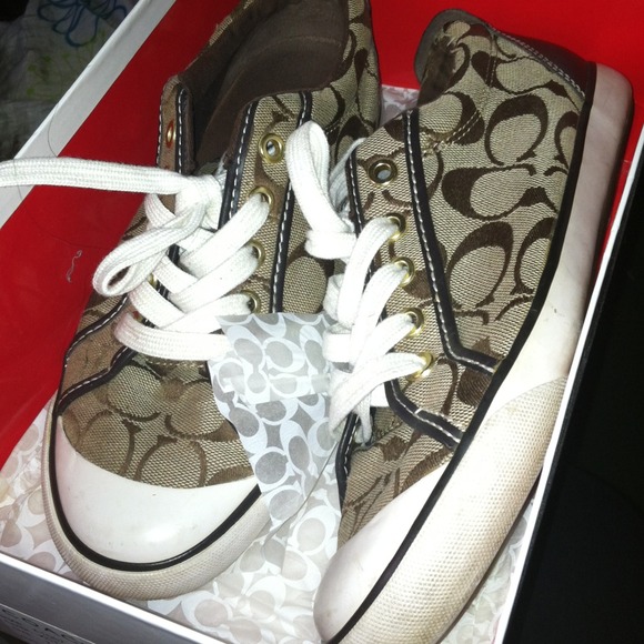 Coach shoes 👟