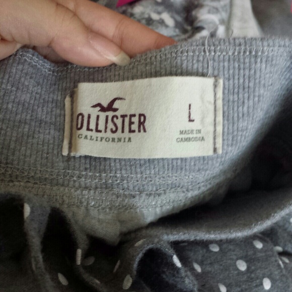 White and grey polka dot Hollister skirt - Picture 2 of 2