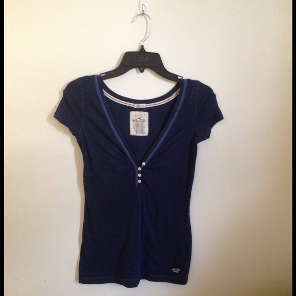 Hollister V-Neck