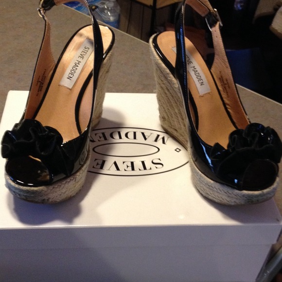 Steve Madden fauntain black shoe