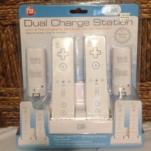 Wii Dual Charge Station