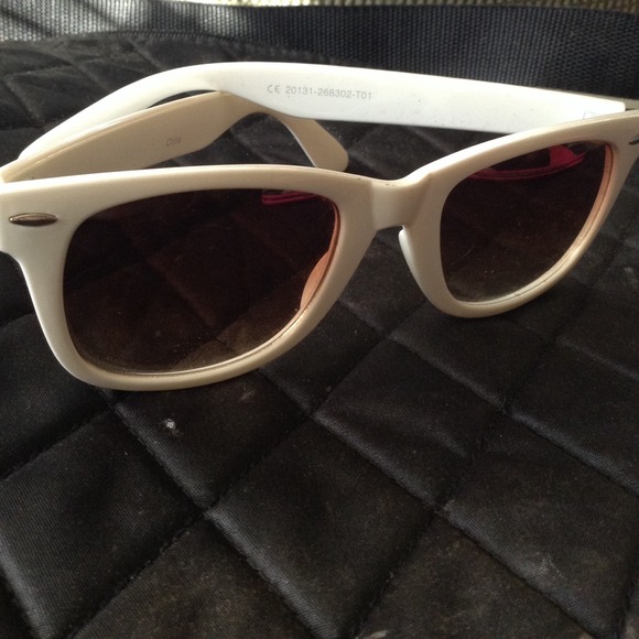 SOLD ! - Picture 2 of 4