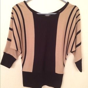 NWT styles for less knitted top!