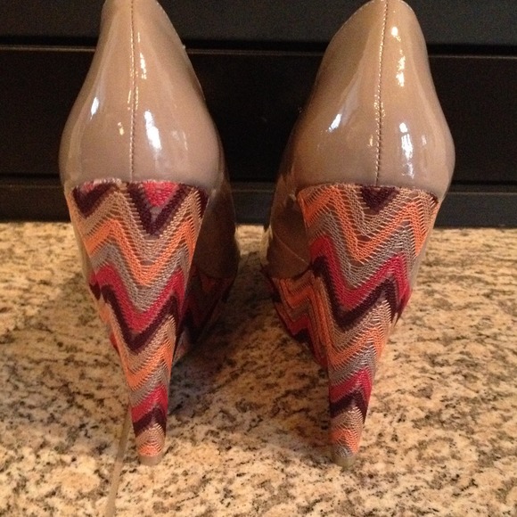 Steve Madden Wedges - Picture 3 of 4