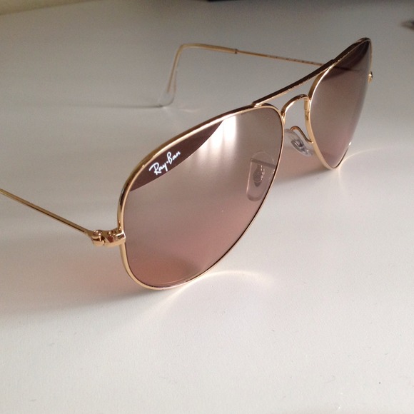 🚫SOLD🚫Authentic Ray Ban Aviator Sunglasses - Picture 2 of 4