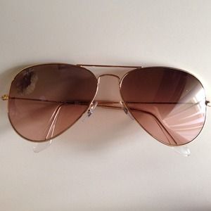 🚫SOLD🚫Authentic Ray Ban Aviator Sunglasses