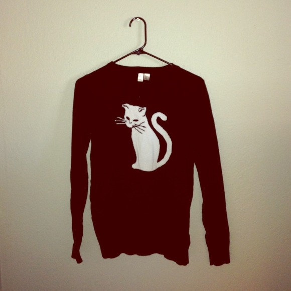 Kitty sweater ✔️traded