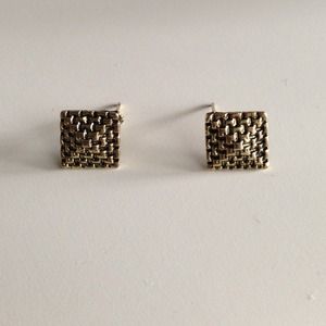 🚫SOLD🚫Triangular woven earrings