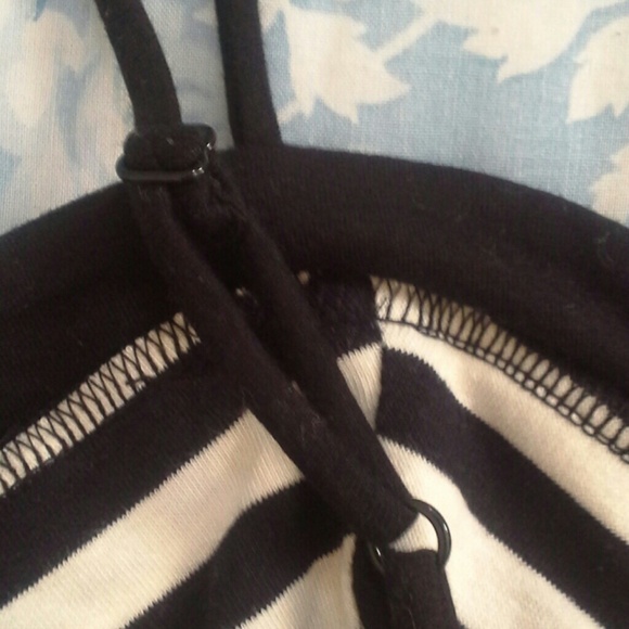 SOLD IN BUNDLE  Black and cream striped cami - Picture 3 of 4