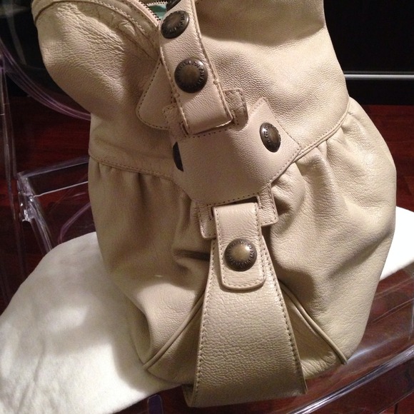 ❌❌SOLD❌❌Auth Marc Jacobs Cream White Leather Bag - Picture 4 of 4