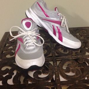 Like new! Reebok easyTone athletic shoes!