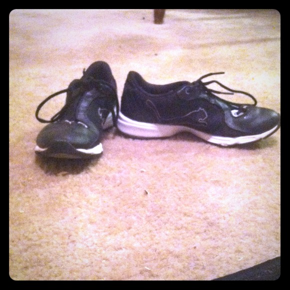 Puma Sneakers!
