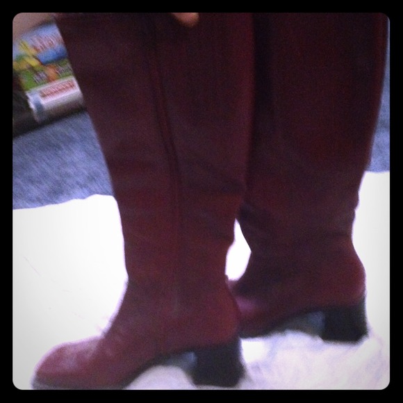 Brown reddish leather boots size 6