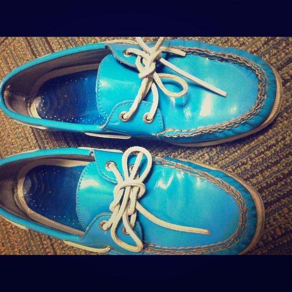 SALE Sperry blue patent leather boat shoes