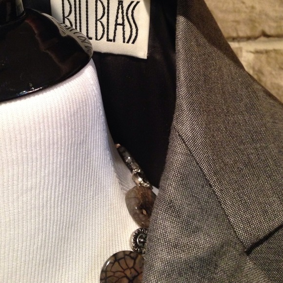 SALE!! Authentic Bill Blass Blazer - Picture 4 of 4