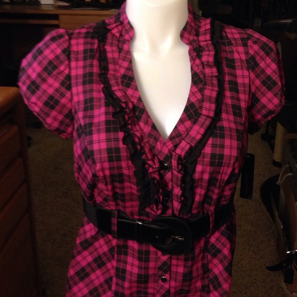 SOLD in bundle.   V-neck belted shirt. - Picture 2 of 4