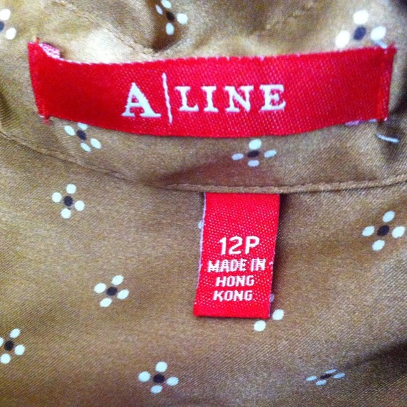 Silky Button Up! - Picture 2 of 2