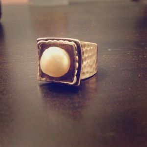 Silpada pearl and sterling silver ring