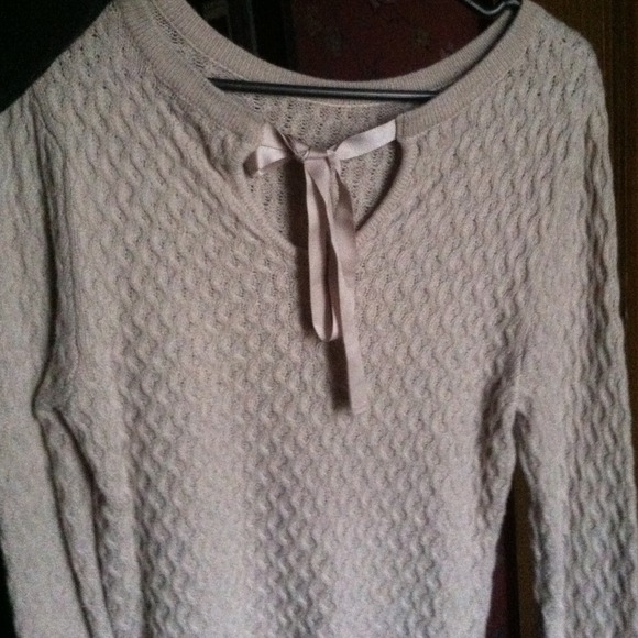 Tan sweater - Picture 2 of 2