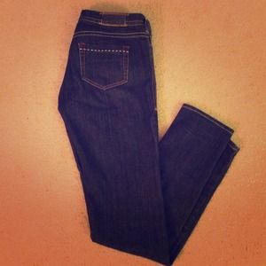 ❌SOLD❌Super cute "modele"guess jeans w/detail
