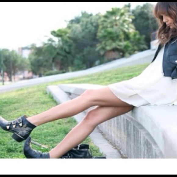 NEW! Leather Studded Chloe-Style Buckle Ankle Boot - Picture 4 of 4