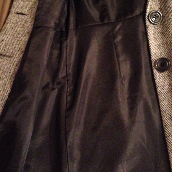 GAP - Picture 3 of 3