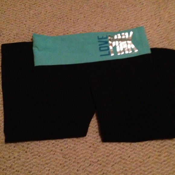 **Sold**Victoria's Secret crop yoga pants :)