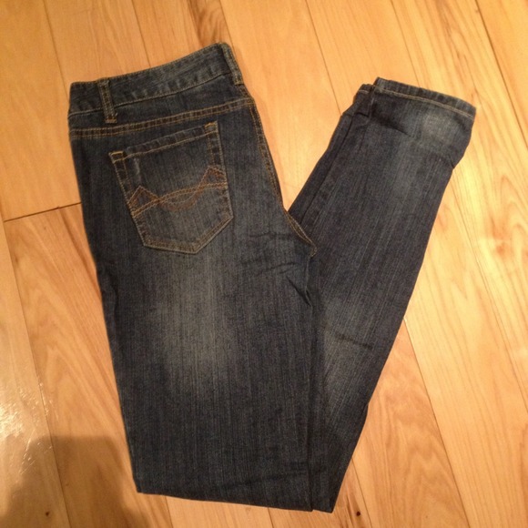 ⬇️Mossimo Supply Co. Skinny Jeans