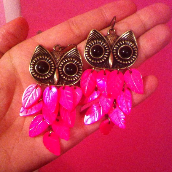 Fuchsia Owl Earrings - Picture 3 of 4