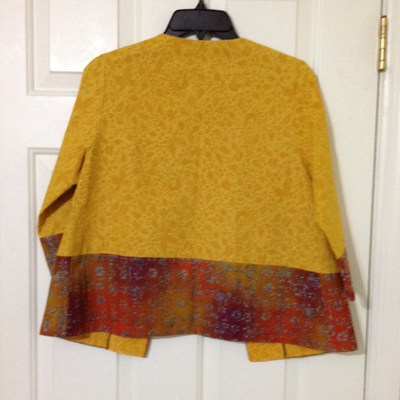 Yellow batik jacket - Picture 3 of 4