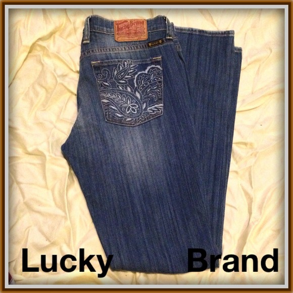 💢SOLD💢 Lucky brand boot cut jeans size 6 or 28