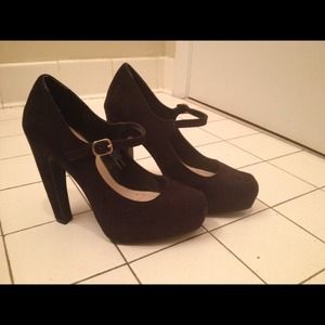 Mossimo Pernella Mary Jane Pumps