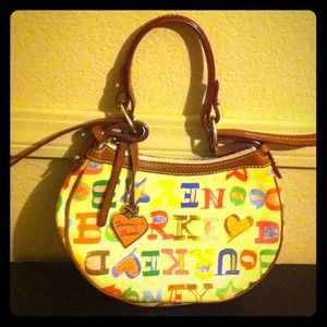 Clean and in great condition dooney & Bourke bag