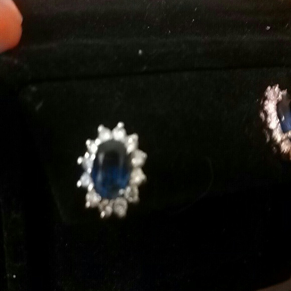 Earrings - Picture 2 of 2