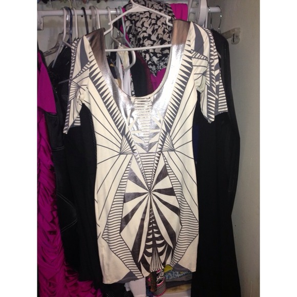 bebe Dresses & Skirts - Bebe Dress. Tag is XS but will fit sizes 0-4