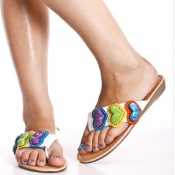 Heart petal thong sandal...NWOT