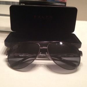 *REDUCED*Polarized Ralph Lauren aviator sunglasses