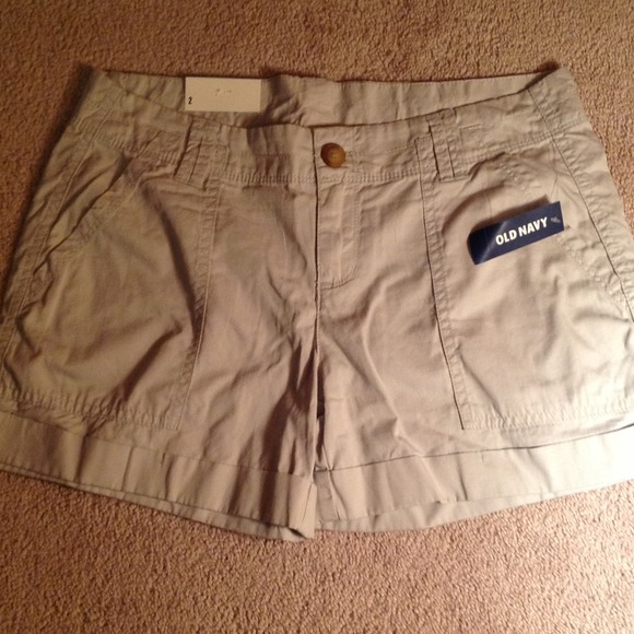 Old navy khaki shorts NWT