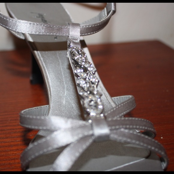 Silver Rhinestone Bling Heels - Picture 3 of 4