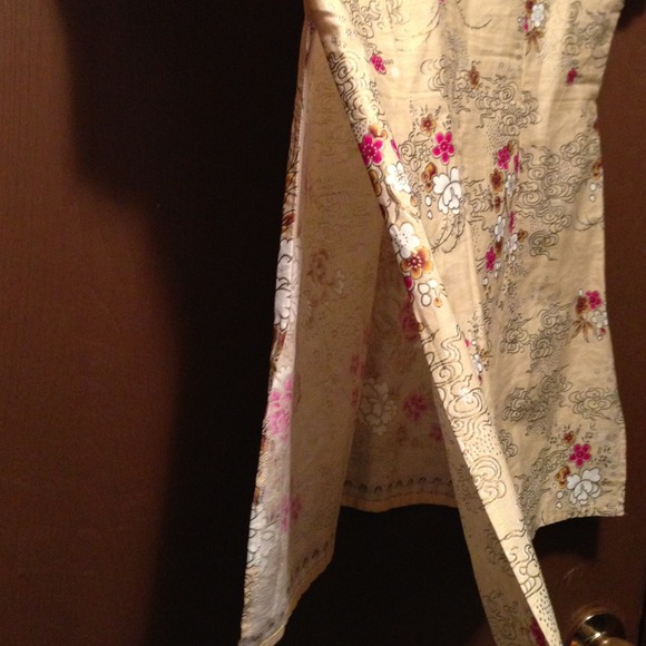 Beautiful tunic top - Picture 4 of 4