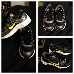 Nike grey black and yellow