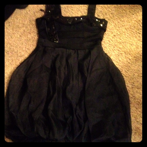💎black an sequence bebe puffer party dress!💎