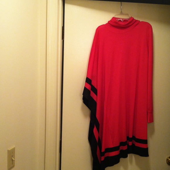 Portami Via beautiful one long sleeve SOLD