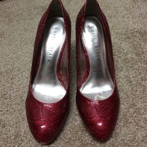 BUNDLE for @krystens BHWM red & black heels Sz 8