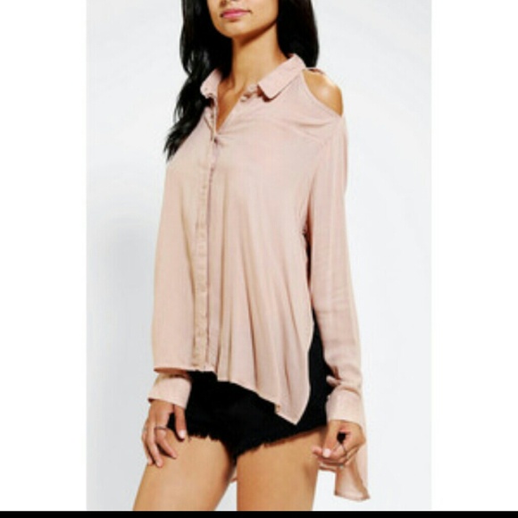 Forever21 cutout shoulder chiffon blouse