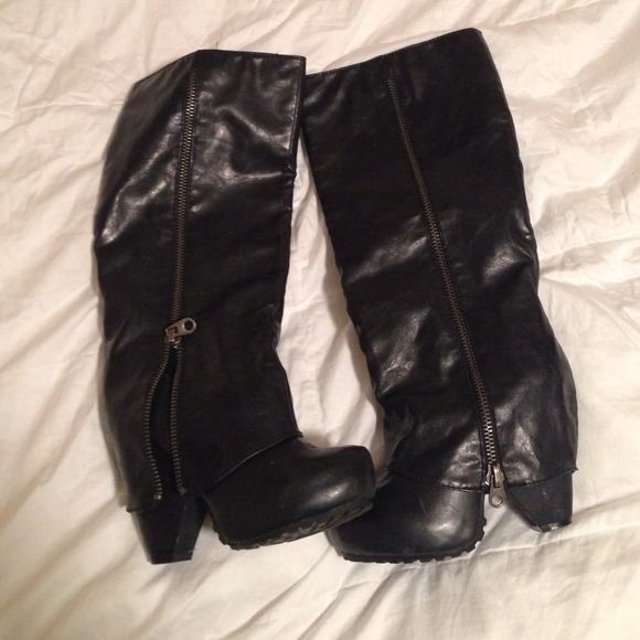 Too many boots!!