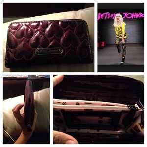 🎉Sold🎉  Betsey Johnson Wallet/clutch