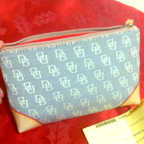 New Authentic Dooney & Bourke Make up pouch/wallet