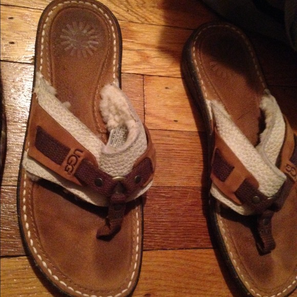 Ugg flip flops super cute sold✔️